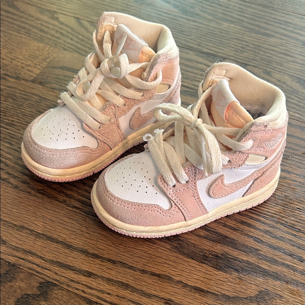 Nike Kids Pink and Cream High-Top Jordans